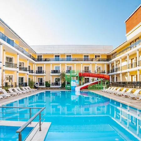 Adrasan Club מלון